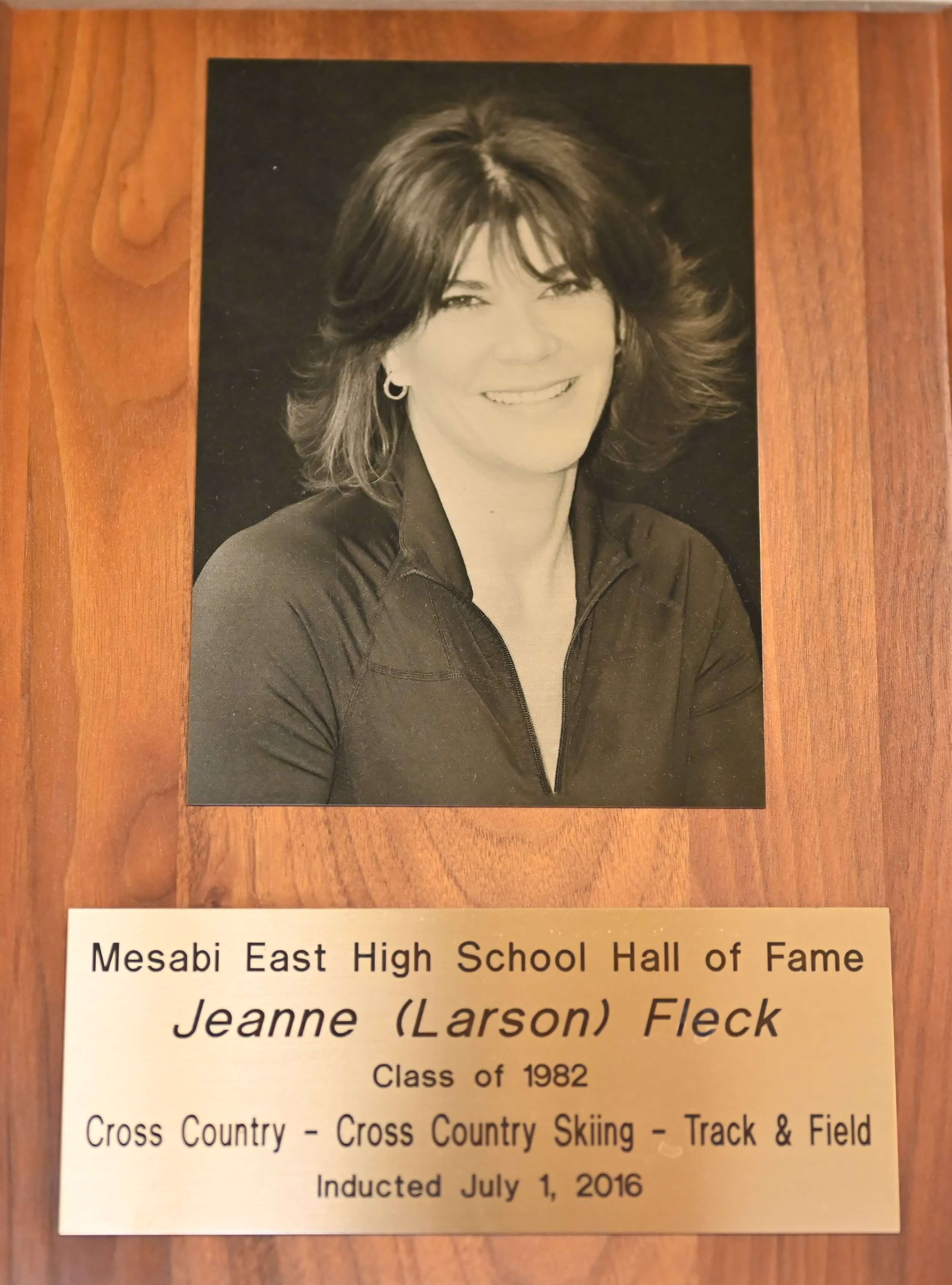 Jeanne (Larson) Fleck